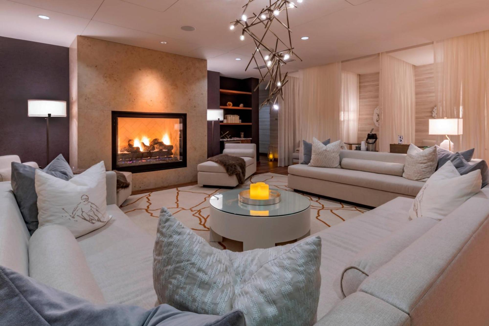 Gaylord Rockies & Convention Center Hotel 4*