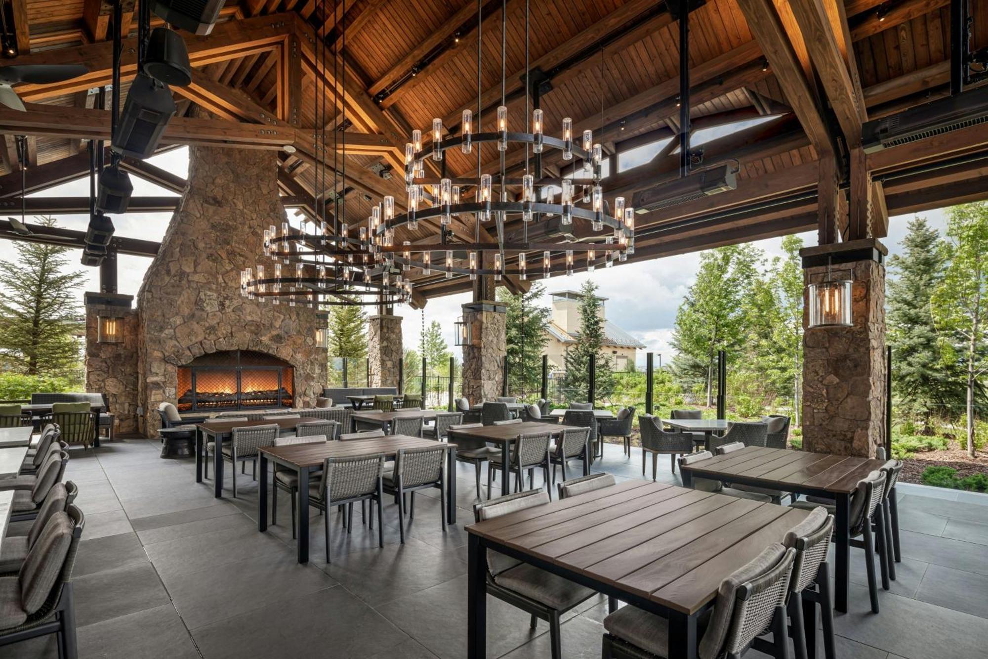 Hotel Gaylord Rockies & Convention Center